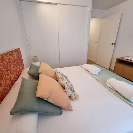 アパート Vibescoruna O65-2 *